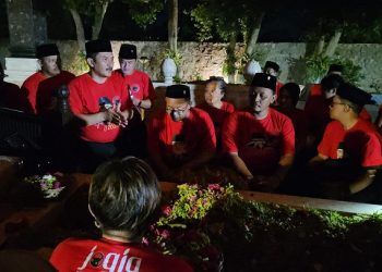 Kuatkan Ideologi Pancasila, Bacaleg PDIP Yogyakarta Ziarah ke Makam Bung Karno
