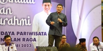 Wali Kota Kediri pada acara halal bihalal di GOR Joyoboyo. Foto: Ist