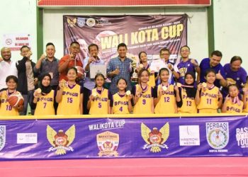 Wali Kota Kediri Saksikan Final Wali Kota Cup Basketball Tournament
