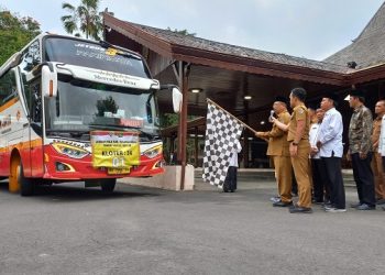 Kloter Pertama Jemaah Haji Tulungagung Berangkat Lebih Awal
