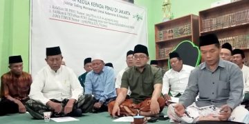 Para tokoh NU Jombang saat berkumpul di Ponpes Mambaul Maarif. Foto: Bacaini/Syailendra