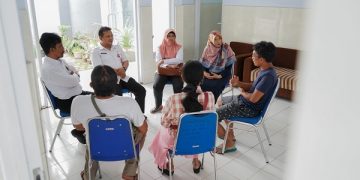 Pendampingan psikologis bagi korban kebakaran Pasar Gringging. Foto: Ist