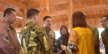 Wali Kota Kediri pada kegiatan sosialisasi di Pendopo Panjalu Jayati Kabupaten Kediri. Foto: Ist