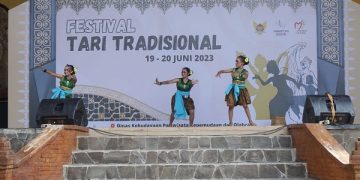 Pembukaan Festival Tari Tradisional Kota Kediri di Kawasan Goa Selomangleng. Foto: Ist