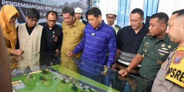 Groundbreaking Alun-alun oleh Wali Kota Kediri Abdullah Abu Bakar Foto: Ist