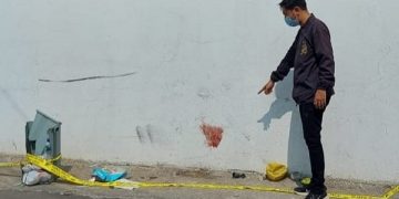 TKP pengeroyokan yang menewaaskan mahasiswa Unitri Malang. Foto: Bacaini/A.Ulul
