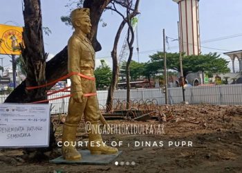 Patung Mayor Bismo di Alun-Alun Kediri Diturunkan