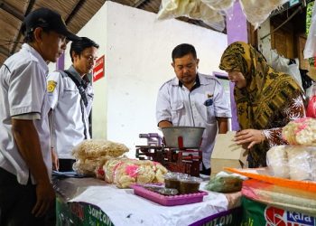 Disperdagin Kota Kediri Kembali Gelar Pengawasan UTTP di Pasar Bandar