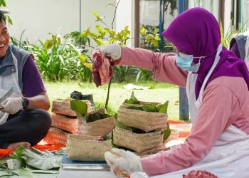 Idul Adha, Mas Dhito Terjunkan Petugas Cek Daging Kurban