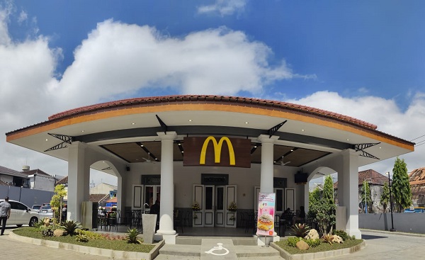 Gerai McDonald's Brawijaya Kediri Resmi Beroperasi - Bacaini.id