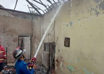 Lampu Emergency Meledak, Rumah Warga Tulungagung Ludes Terbakar