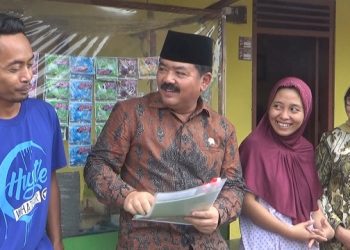 Menteri ATR BTN Blusukan Bagi Sertifikat Tanah di Jombang