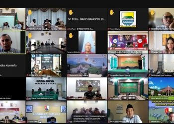 Rakor dan evaluasi Gerakan Nasional Pembagian 10 Juta Bendera Merah Putih secara daring. Foto: Ist