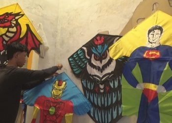 Musim Libur Sekolah, Layangan Perajin Asal Jombang Tembus Pasar Negeri Jiran