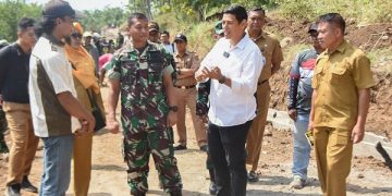 Kunjungan Wali Kota Kediri bersama Dandim 0809 di Kelurahan Pojok. Foto: Ist