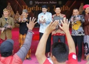 Wabup Syah menghadiri acara tradisi Ngitung Batih di Kecamatan Dongko. Foto: Ist