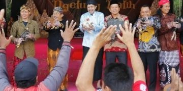 Wabup Syah menghadiri acara tradisi Ngitung Batih di Kecamatan Dongko. Foto: Ist