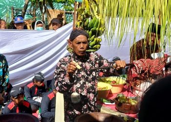 Pusaka Tombak Kyai Upas Dijamas di Rumah Asalnya