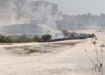 Warga Socah Bangkalan Tolak Desanya Jadi Pembuangan Sampah