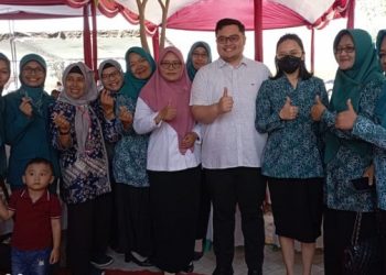 Serahkan Penghargaan Desa Terbaik, Mas Dhito Minta Kades Semangat Mengabdi