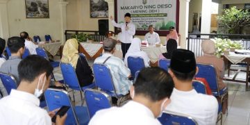 Bupati Arifin membuka program Mening Deh di Desa Senden. Foto: Ist