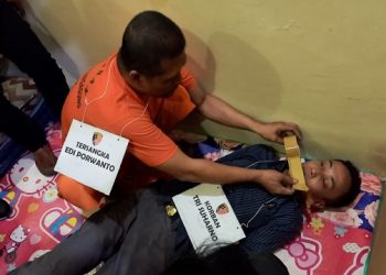 Rekonstruksi Pembunuhan Pasutri di Ngantru, Tim Hotman 911 Temukan Kejanggalan
