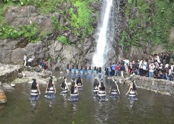 Tradisi Siraman Sedudo di Nganjuk, Dipercaya Bisa Awet Muda