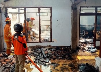 Ditinggal Salat Jumat, Kantor Desa di Jombang Habis Terbakar