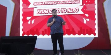 Mas Dhito dalam acara seminar inspirasi wirausaha muda From Zero to Hero di Convention Hall. Foto: Ist