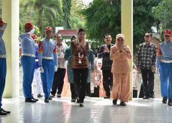 Novita Hardini di SMAN 1 Karangan. Foto: Ist