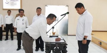 Prosesi pelantikan Kasatpol PP Kota Kediri. Foto: Ist