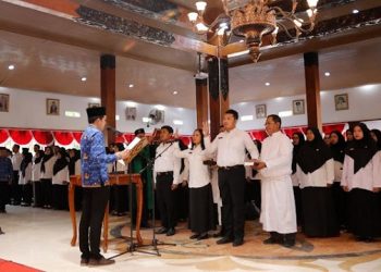Prosesi pelantikan pejabat fungsional di lingkup Pemkab Trenggalek. Foto: Ist
