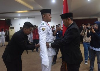 Wali Kota Kediri Kukuhkan Paskibra Kota Kediri Tahun 2023