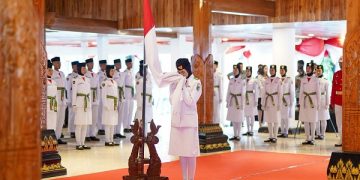 Prosesi pengukuhan paskibra Kabupaten Kediri di Pendopo Panjalu Jayati. Foto: Ist