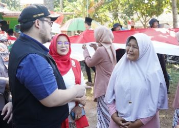 Mas Dhito Apresiasi Penjahit Bendera Merah Putih 1.000 Meter