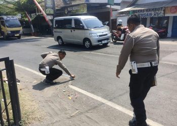 Dibonceng Temannya, Pelajar Tewas Terlindas Truk di Jombang