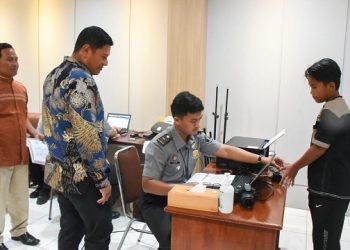 Akan Berangkat ke Vietnam, Wali Kota Kediri Bantu Urus Paspor Tim SSB PSB
