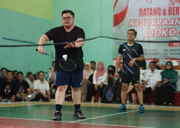Tanding Badminton Lawan Mas Dhito, 2 Kepala Dinas Kewalahan