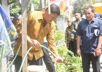 Wali Kota Kediri Tinjau Air Berbau di Rumah Warga Tempurejo