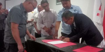 Penandatanganan MoU Askot PSSI Kota Kediri dan PT Balabali. Foto: Bacaini