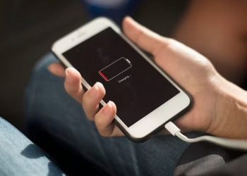 5 Cara Mengecas HP Agar Baterai Awet dan Tidak Rusak