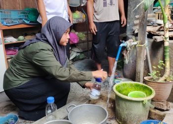 Dinas ESDM Jatim Tinjau Pencemaran Air Sumur Warga Tempurejo
