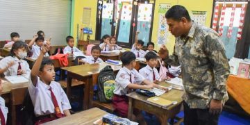 Wali Kota Kediri Pastikan Kebijakan Pendidikan Berjalan Baik