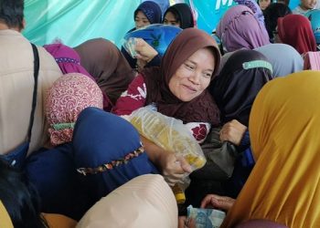 Masyarakat Kediri Serbu Pasar Murah Pemprov Jatim