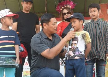 Berangkatkan Jalan Santai, Wali Kota Kediri Titip Pesan Pendidikan untuk Anak