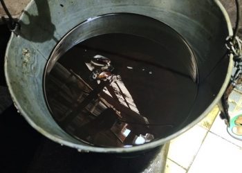 Belasan Sumur Warga di Kota Kediri Tercemar Minyak