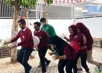 Pegawai di Instalasi NAPZA RSUD dr. Iskak merayakan HUT Kemerdekaan RI