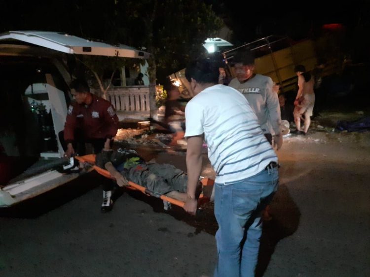 Truk Rombongan Wisatawan Pantai Selatan Malang Kecelakaan, 2 Tewas dan Belasan Patah Tulang