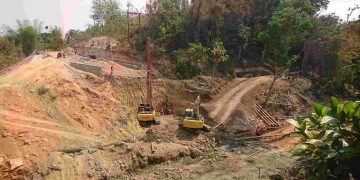 Proyek jembatan senilai Rp 7 Miliar di Kabupaten Blitar terungkap baru tergarap 3 persen. (foto/Azis/Bacaini)