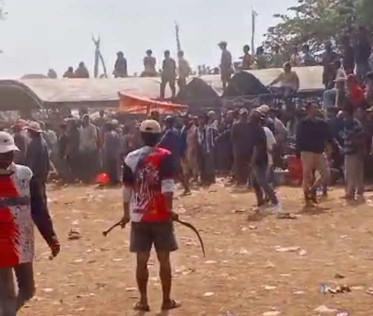 Karapan Sapi Madura Rebut Piala Presiden Jokowi Ricuh, 3 Orang Dibacok